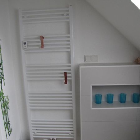 Moeblierte Dachgeschosswohnung In Ruhiger Lage Zu Vermieten Wetzlar Bagian luar foto